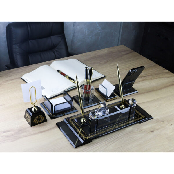 W520 Kristal Masa Sümeni